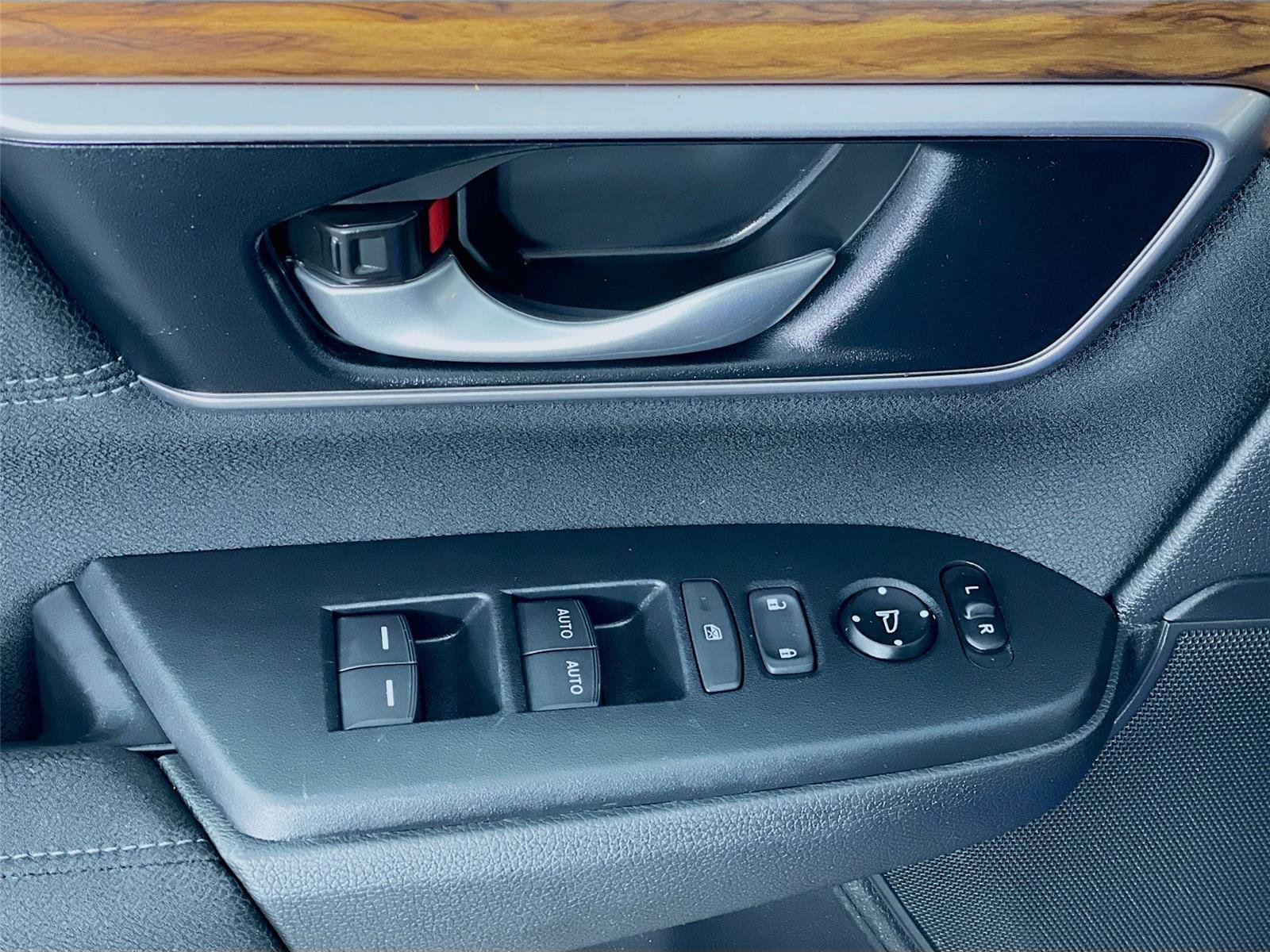 Certified 2021 Honda CR-V EX image 21