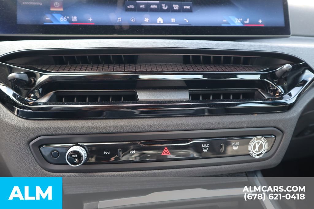 Used 2025 BMW 330i Sedan RWD image 32