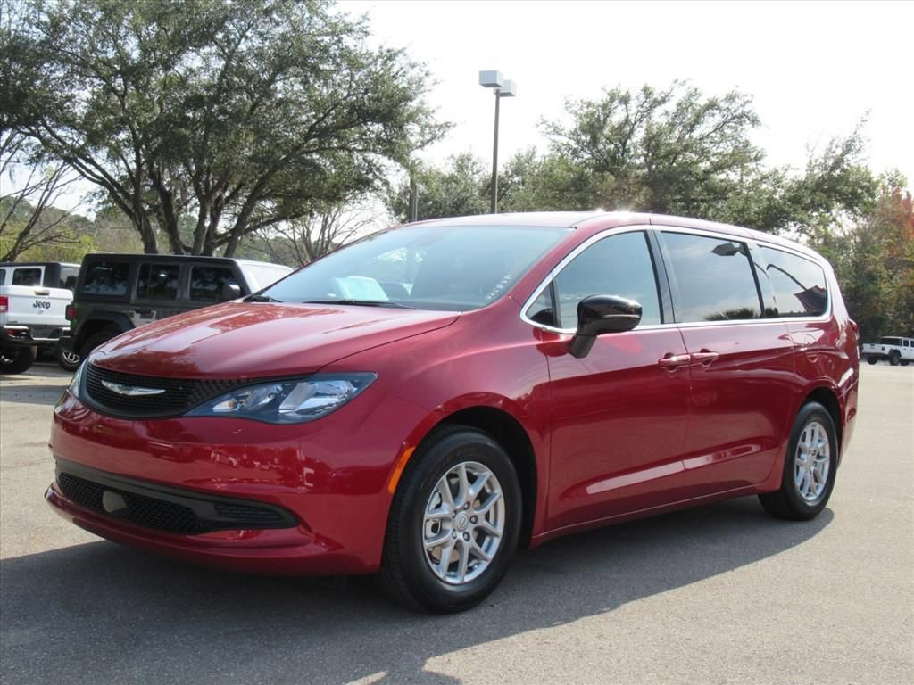 New 2026 Chrysler Voyager LX FWD image 3