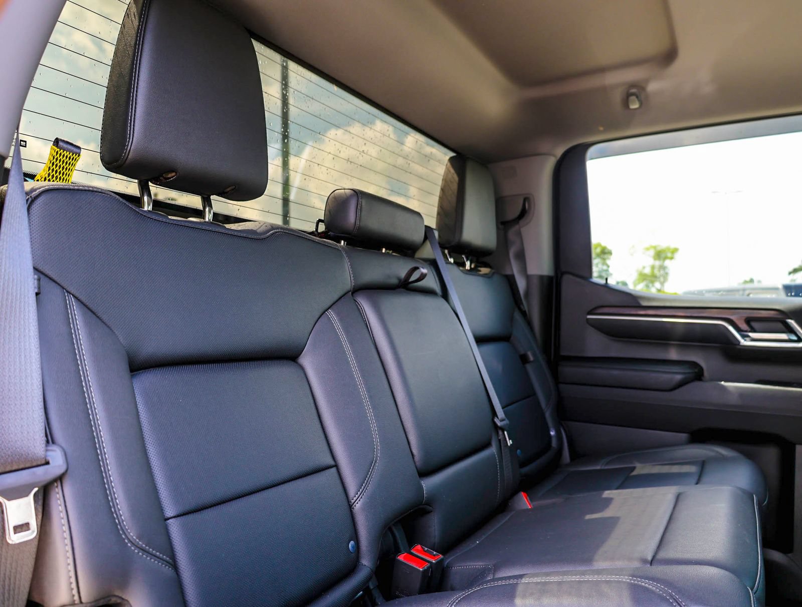 Used 2023 GMC Sierra 1500 SLT w/ SLT Premium Package RWD image 11