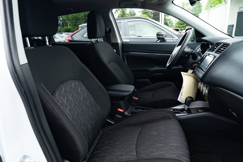 Used 2023 Mitsubishi Outlander Sport ES AWD/4WD image 25