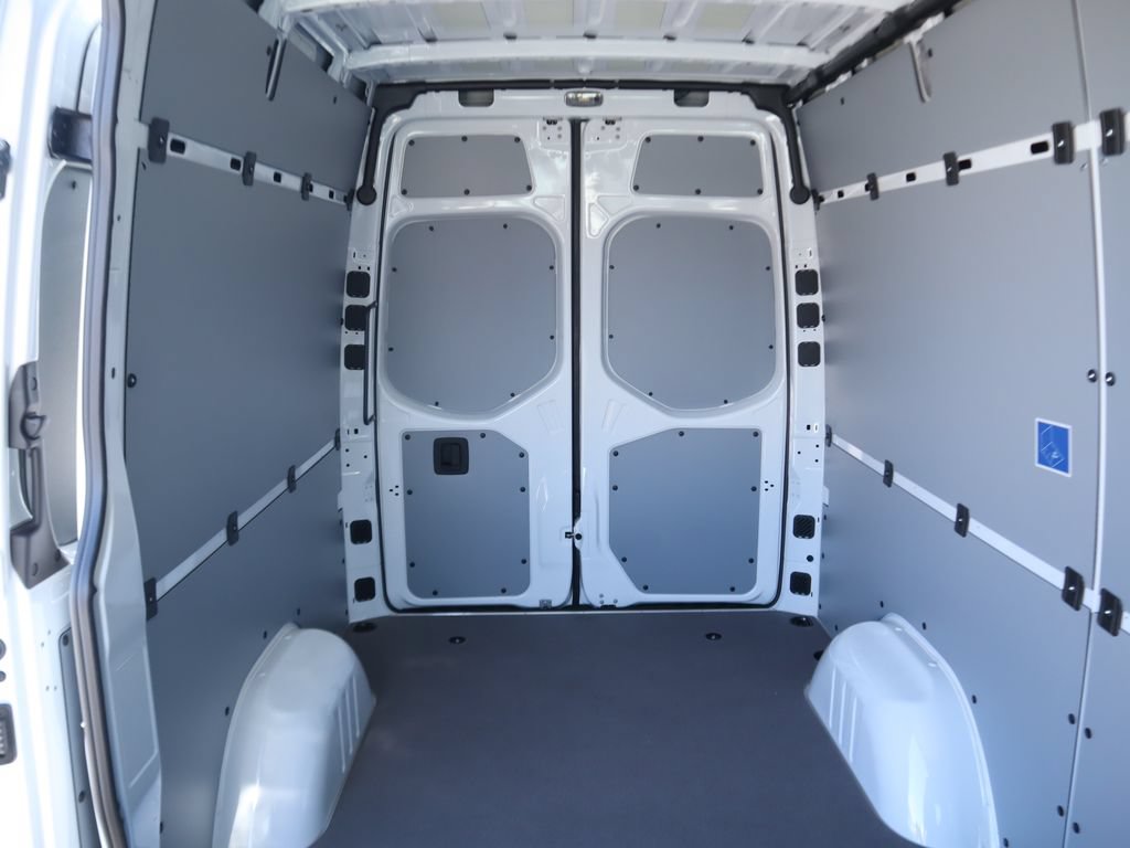 Used 2025 Mercedes-Benz Sprinter 2500 image 27