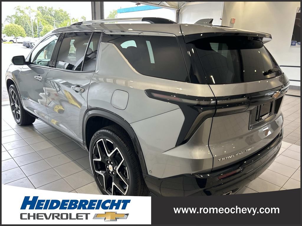 Used 2025 Chevrolet Traverse High Country w/ LPO, Floor Liner Package AWD/4WD image 5