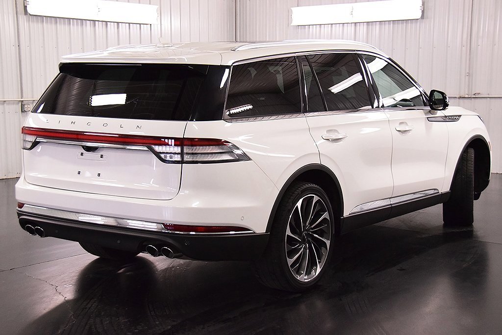 Used 2022 Lincoln Aviator Reserve w/ Equipment Group 201A image 7