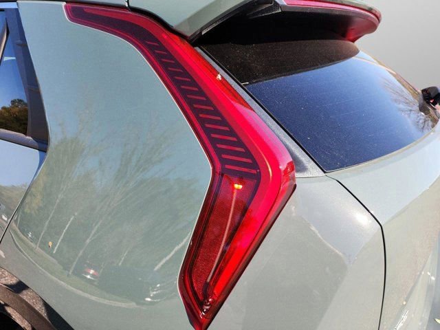 Used 2025 Kia Niro Wind w/ Wind Preserve Package FWD image 23