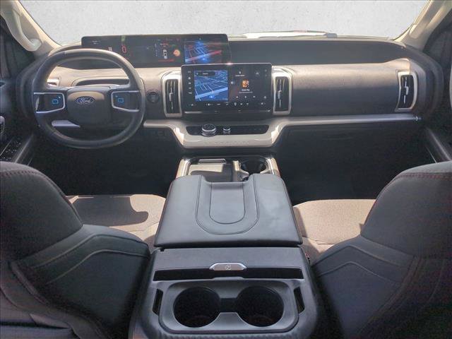 Used 2025 Ford Expedition Active RWD image 17