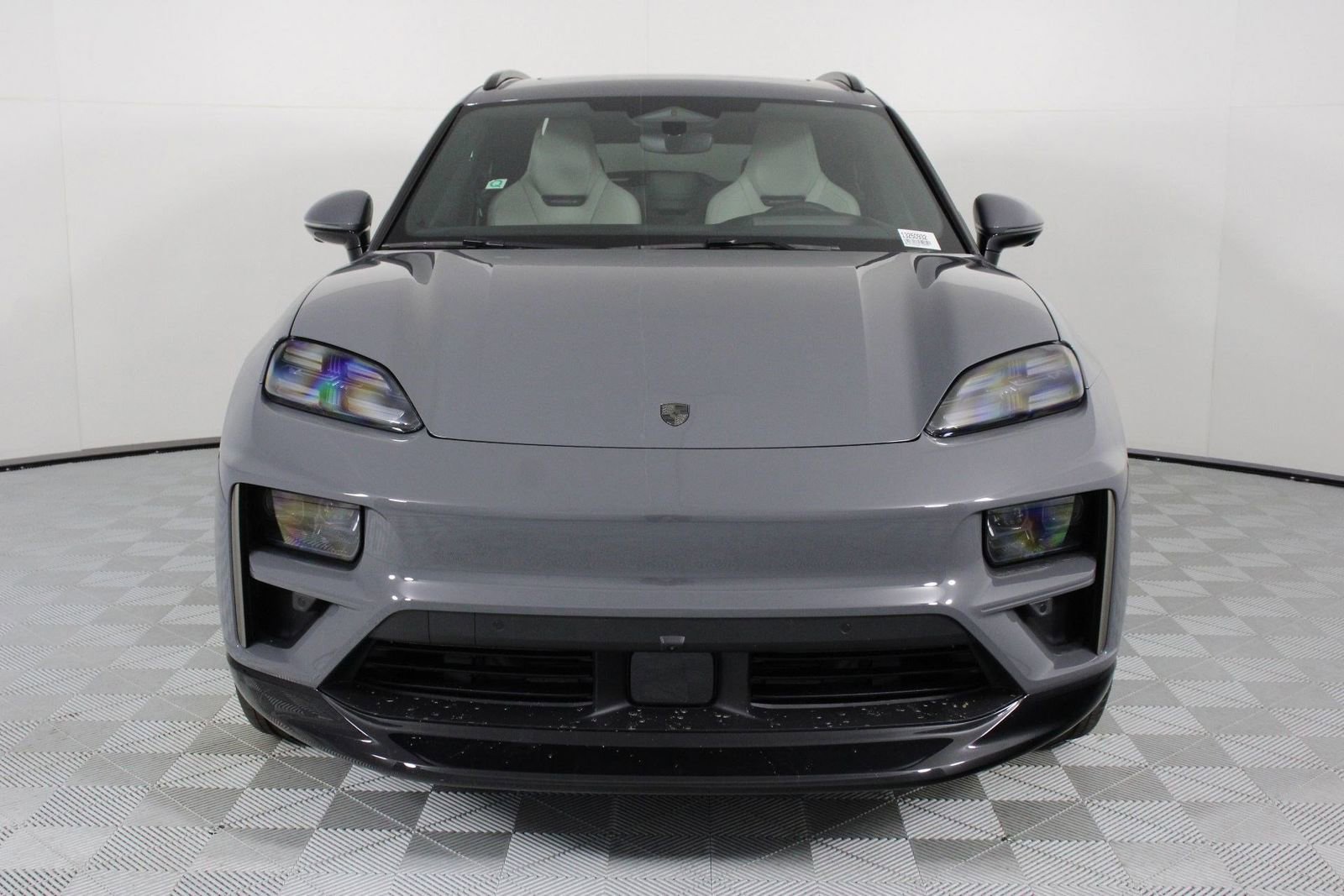 New 2025 Porsche Macan Turbo Electric image 10