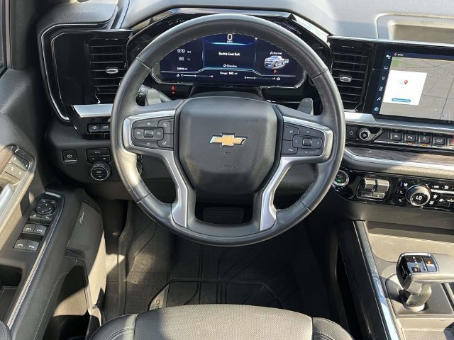 Used 2022 Chevrolet Silverado 1500 LTZ w/ LTZ Premium Package AWD/4WD image 18