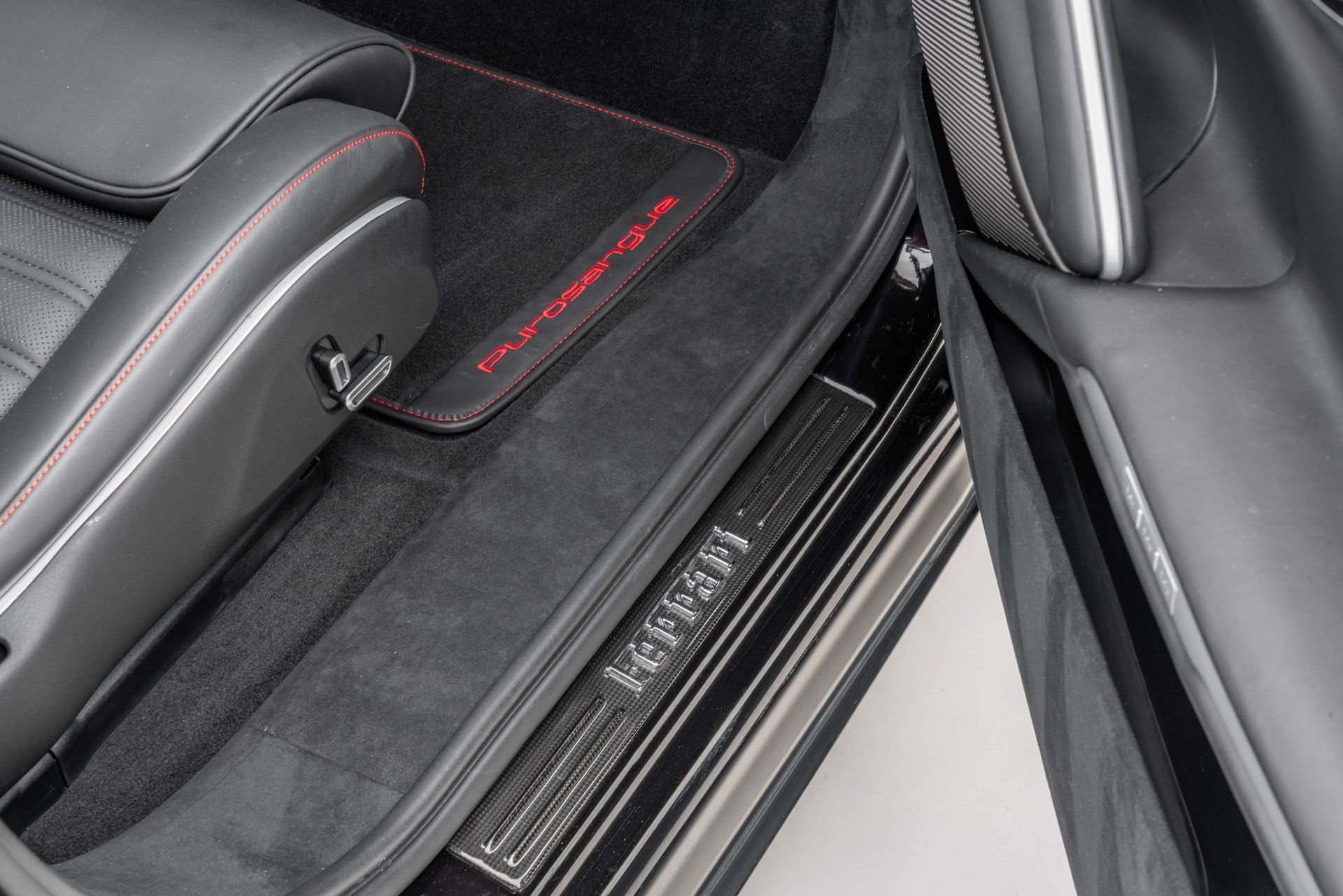 Certified 2024 Ferrari Purosangue AWD/4WD image 34