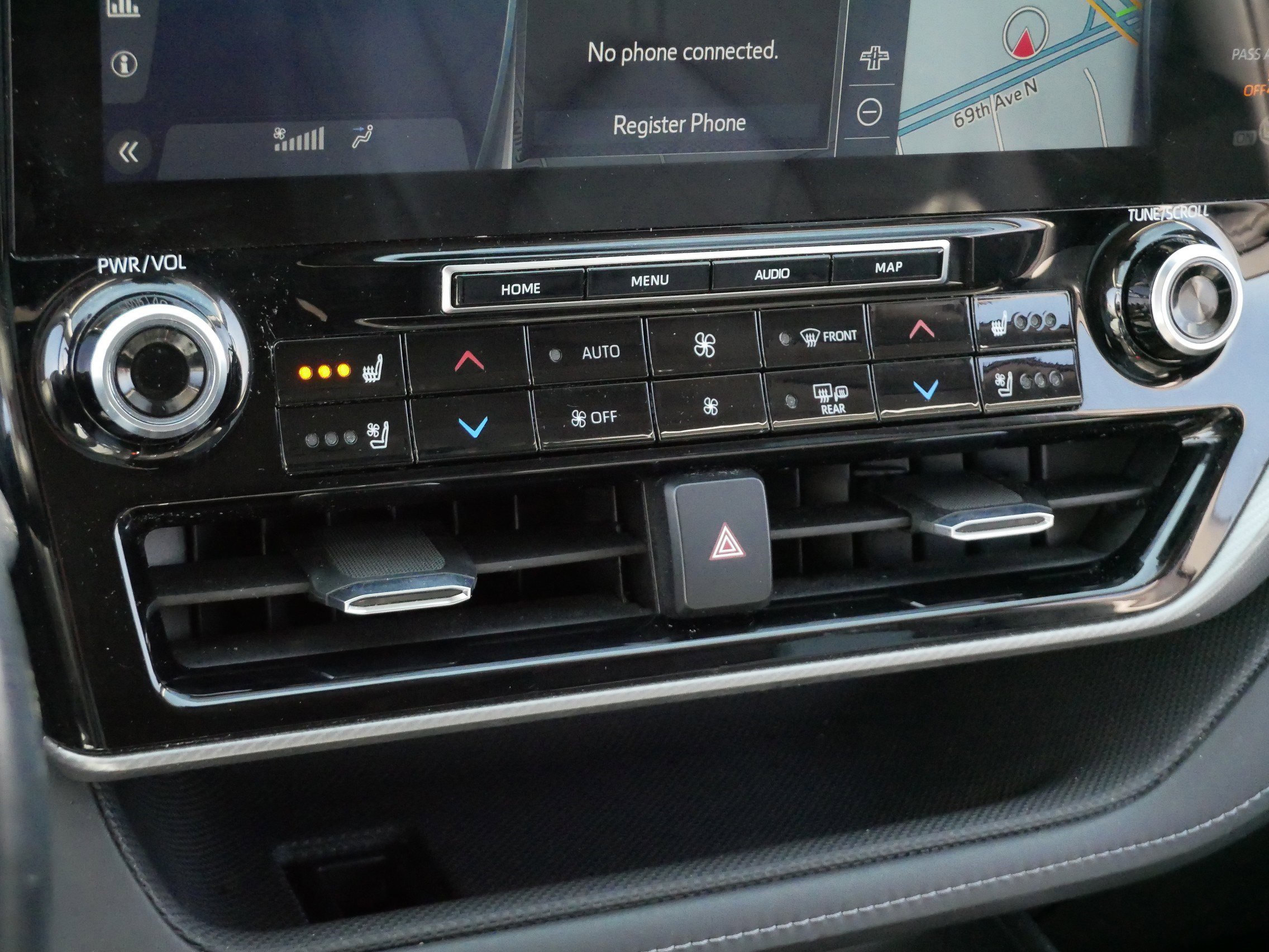 Used 2020 Toyota Highlander Platinum image 23