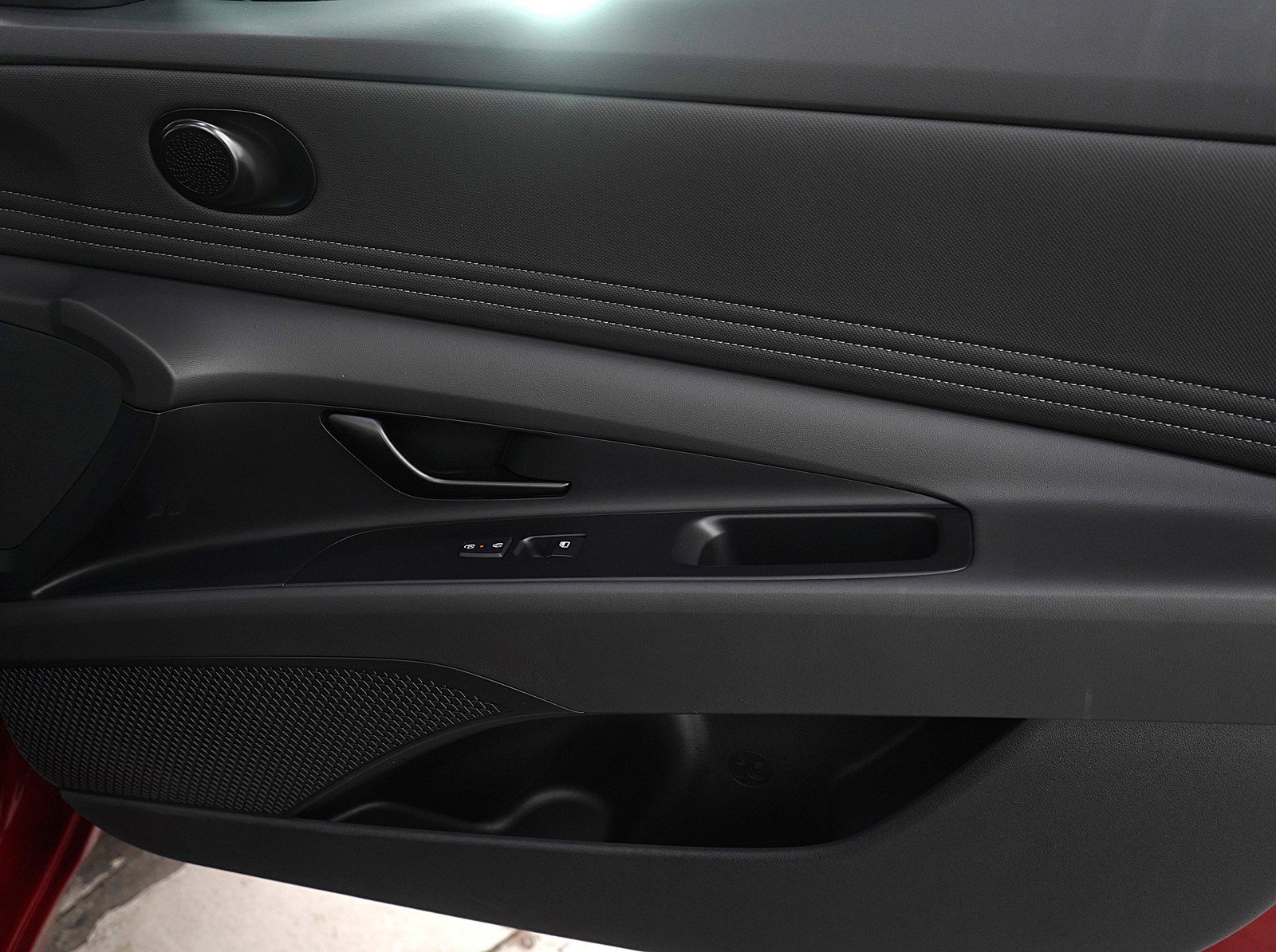 Certified 2025 Hyundai Elantra Sport image 11