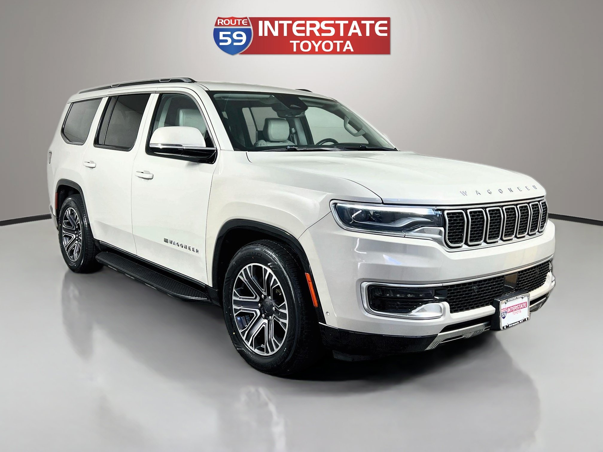 Used 2022 Jeep Wagoneer Series III w/ Rear Seat Video Group 1