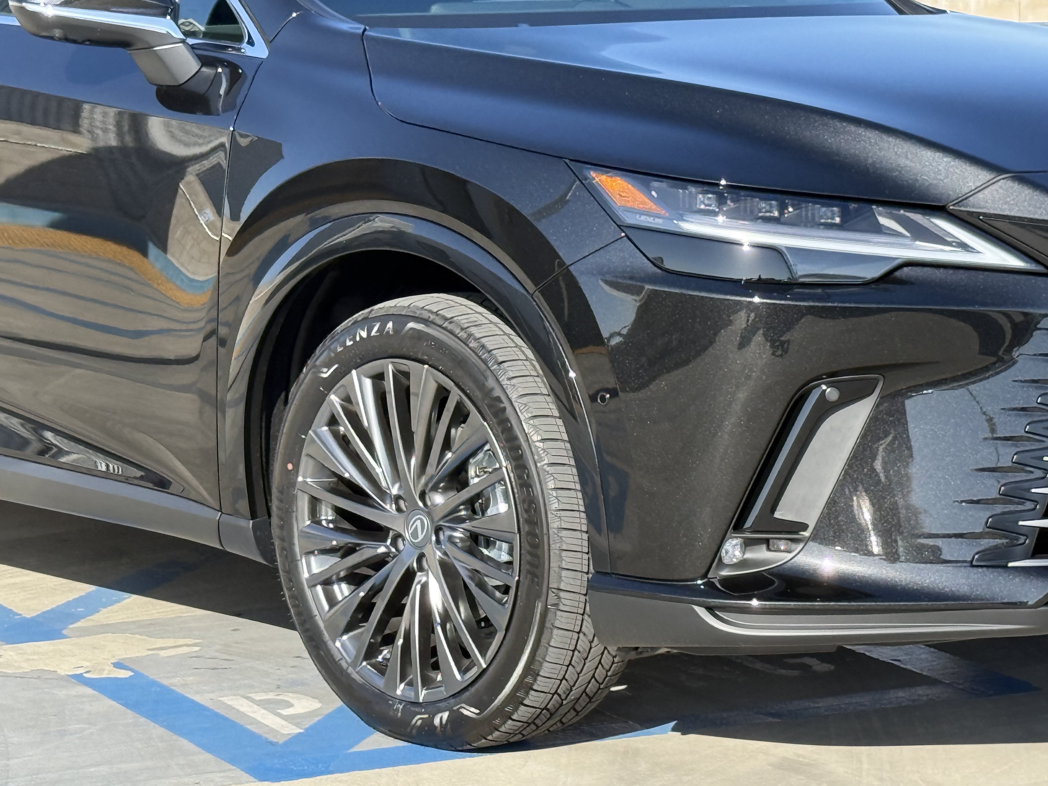 New 2026 Lexus RX 350 AWD/4WD image 4