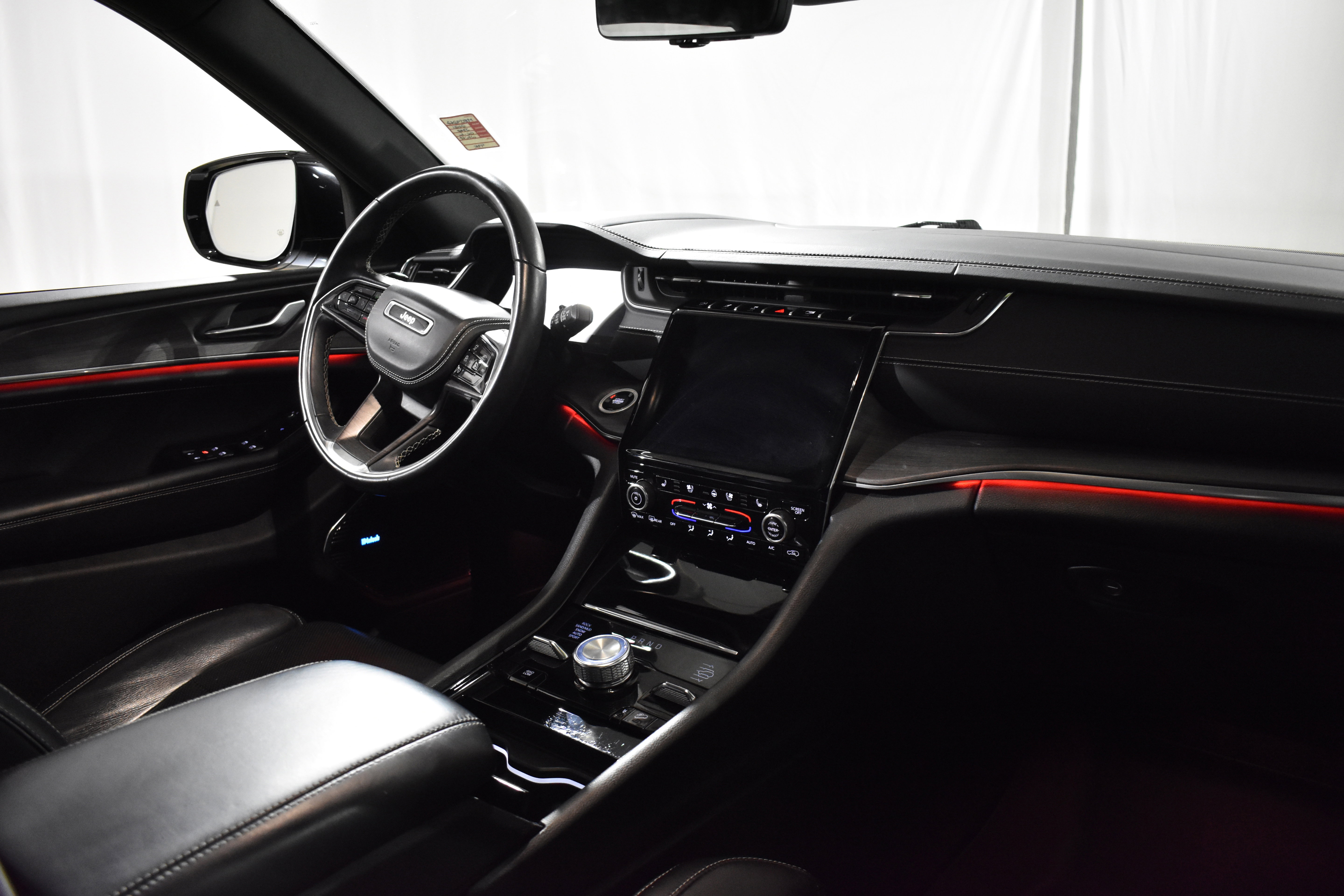 Used 2021 Jeep Grand Cherokee L Overland w/ Luxury Tech Group IV image 32