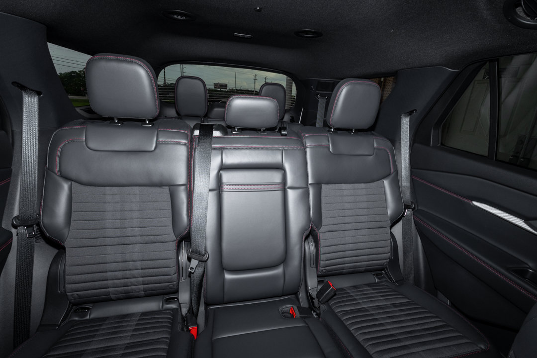 New 2026 Ford Explorer ST-Line w/ Premium Package RWD image 27