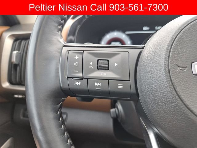 Used 2024 Nissan Pathfinder Platinum image 32
