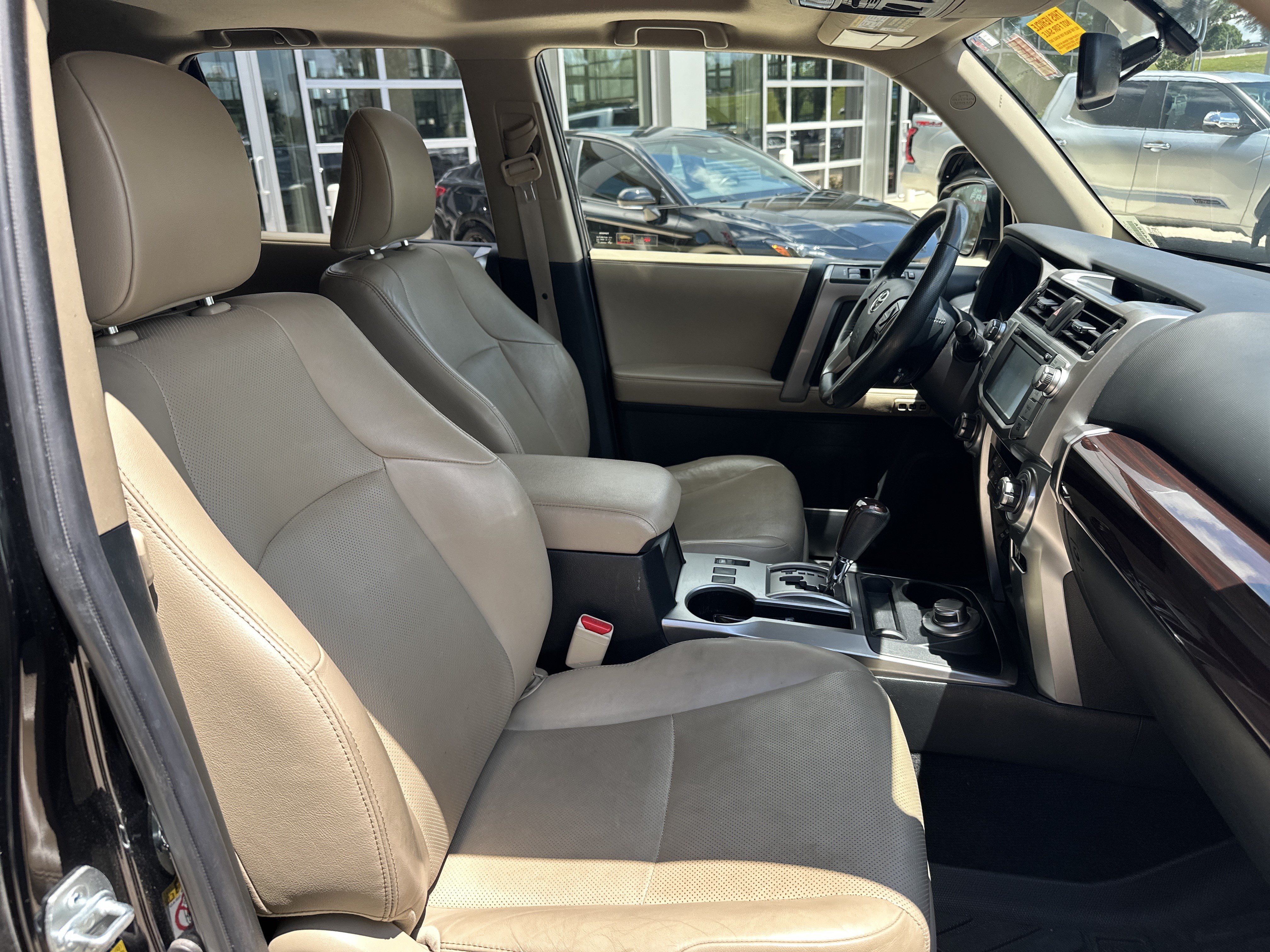 Used 2017 Toyota 4Runner Limited AWD/4WD image 26