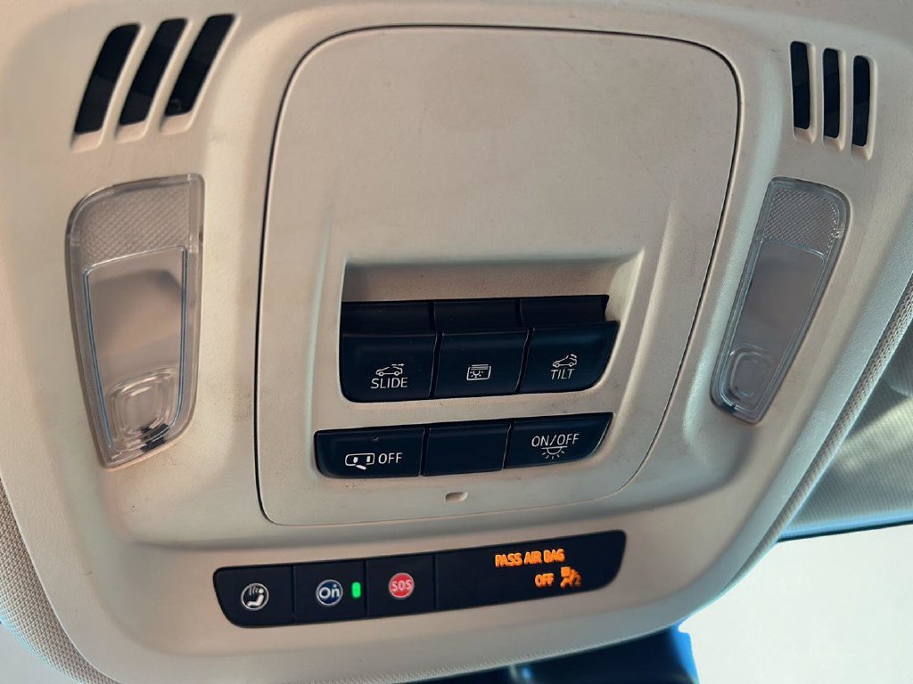 Used 2023 Buick Envision Essence w/ Sport Touring Package FWD image 15