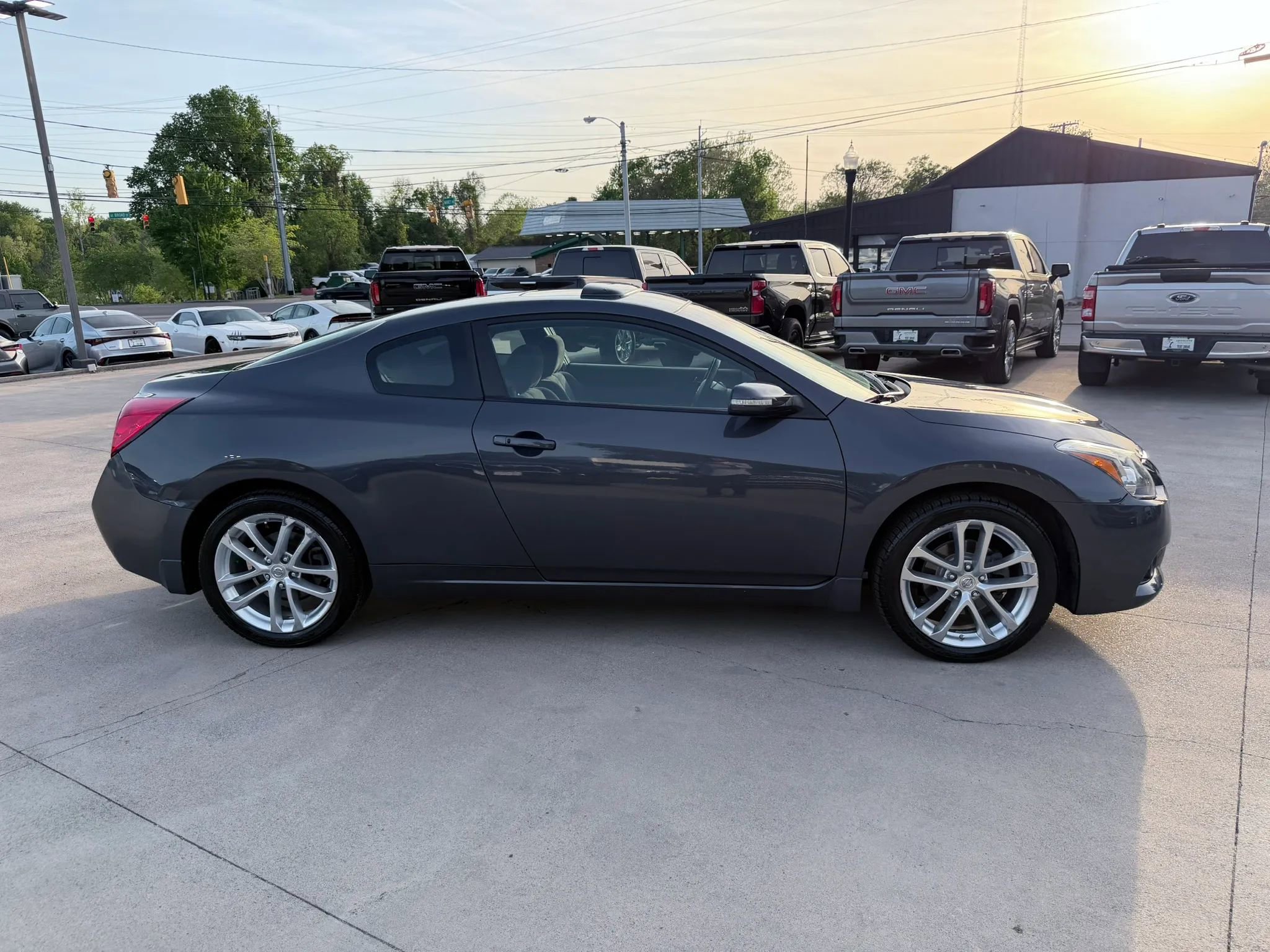 Used 2011 Nissan Altima 3.5 SR FWD image 42