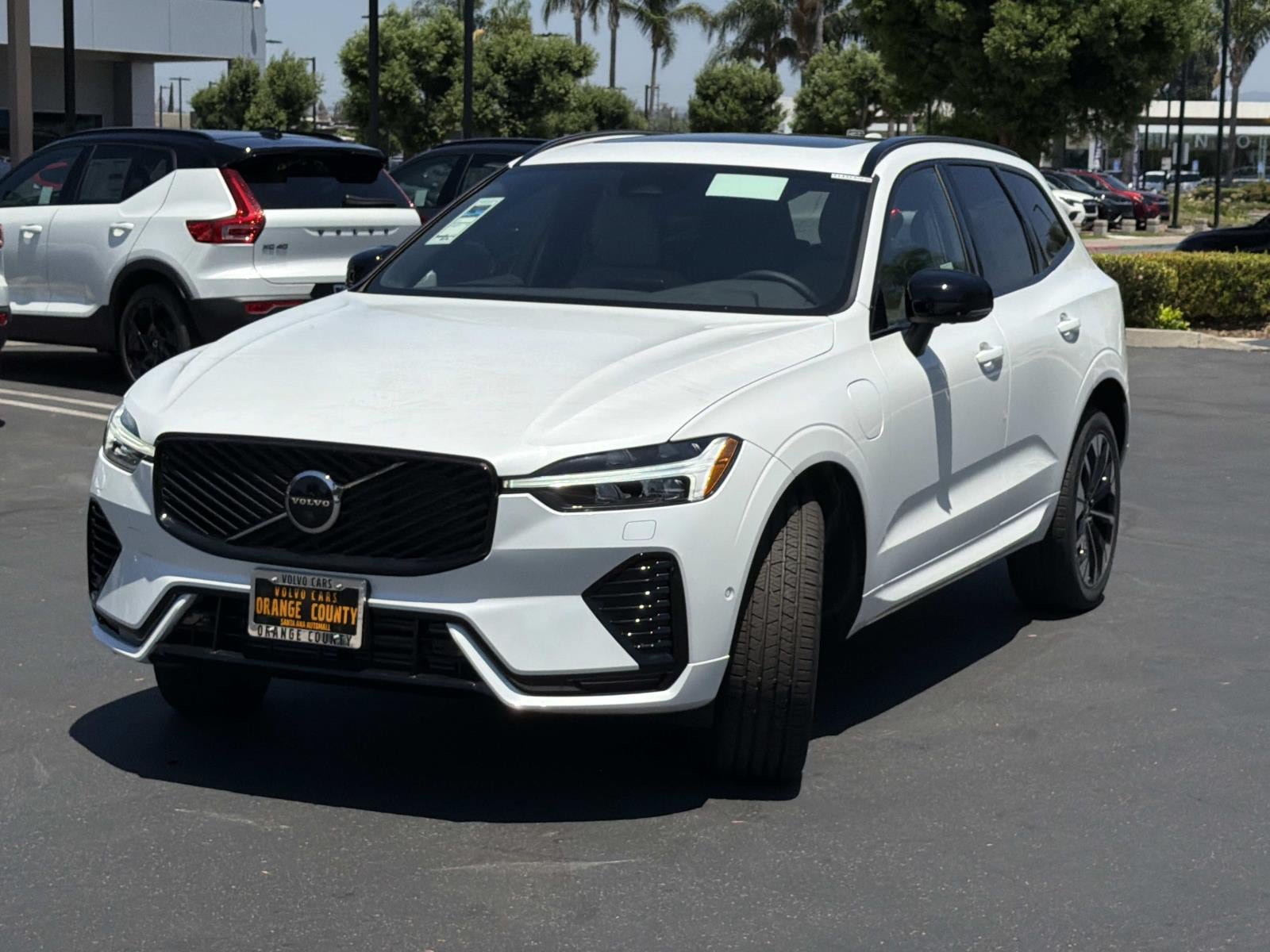 New 2026 Volvo XC60 T8 Plus w/ Protection Package Premier AWD/4WD image 3