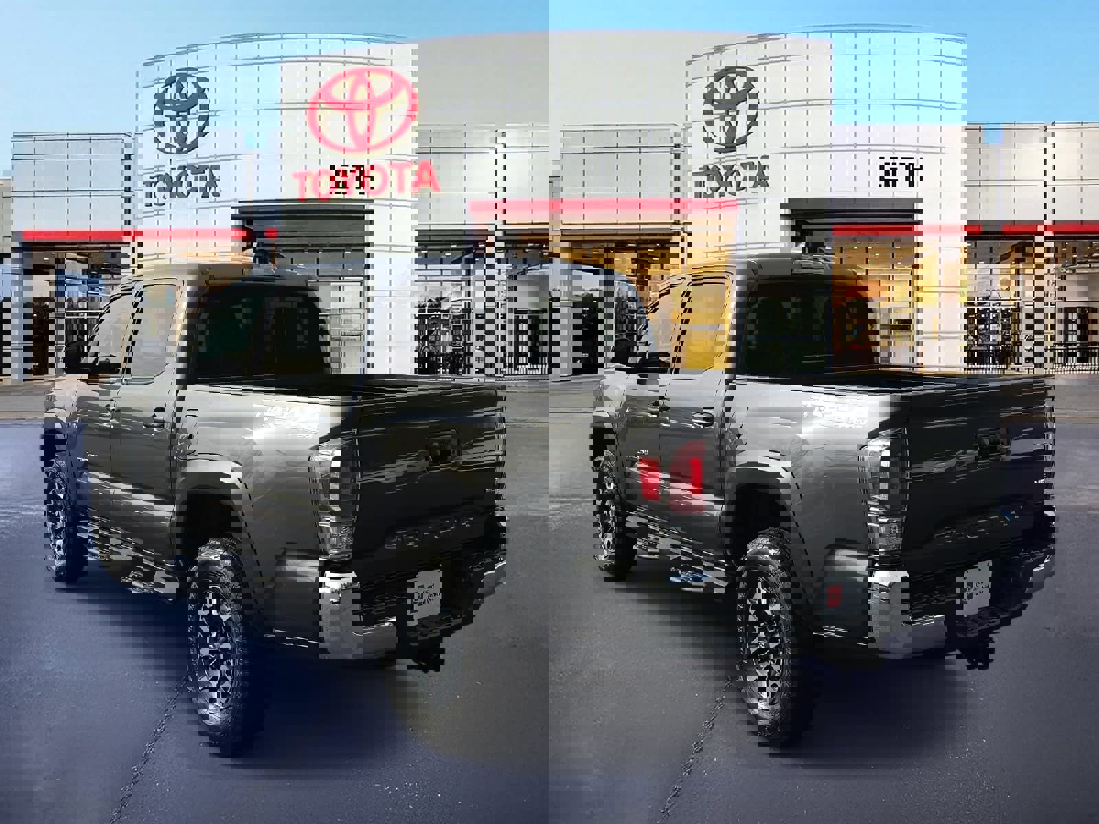 Used 2020 Toyota Tacoma TRD Off-Road image 7