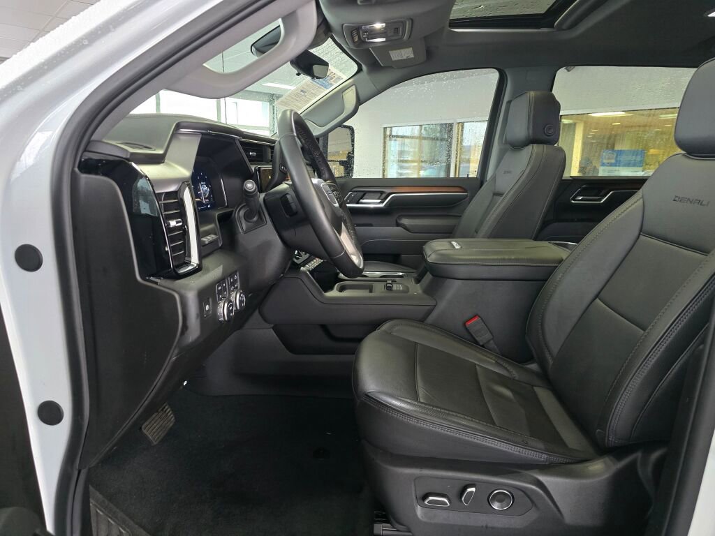 Used 2025 GMC Sierra 3500 Denali w/ Denali Reserve Package image 26
