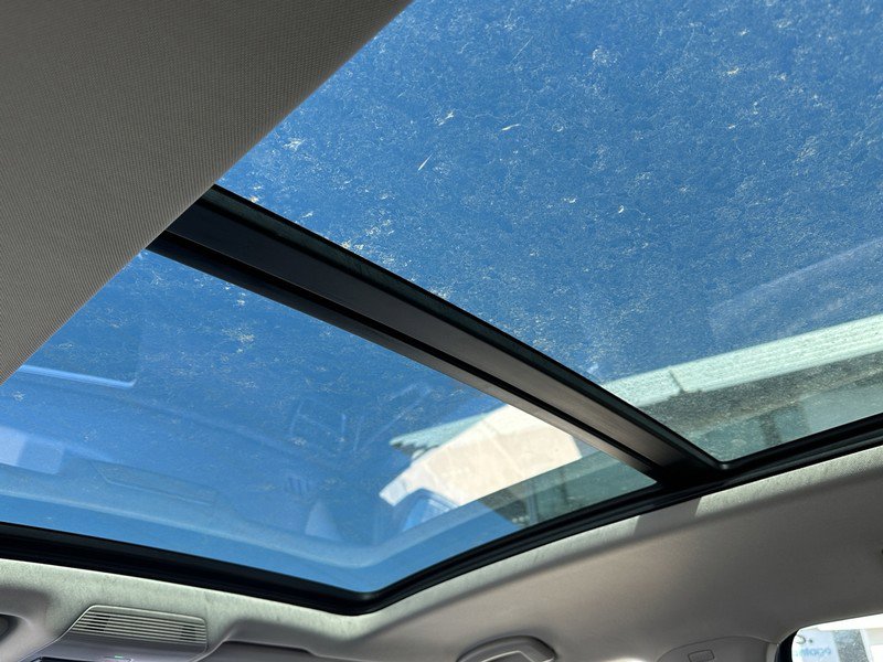 New 2025 Volkswagen Atlas SEL image 9