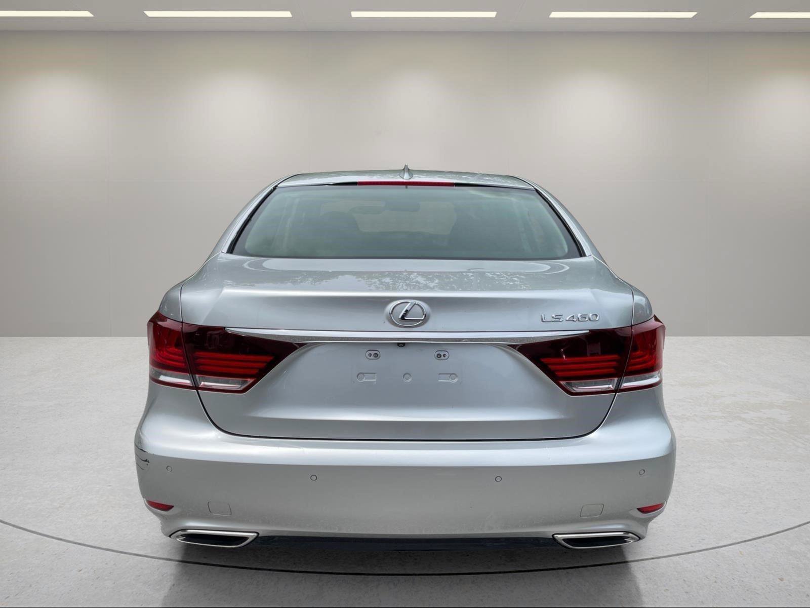 Used 2015 Lexus LS 460 w/ Comfort Package RWD image 4