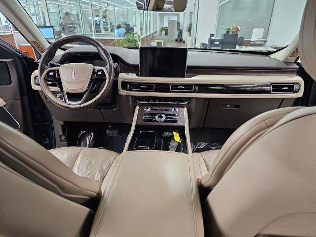 Used 2020 Lincoln Aviator Reserve w/ Equipment Group 201A AWD/4WD image 9