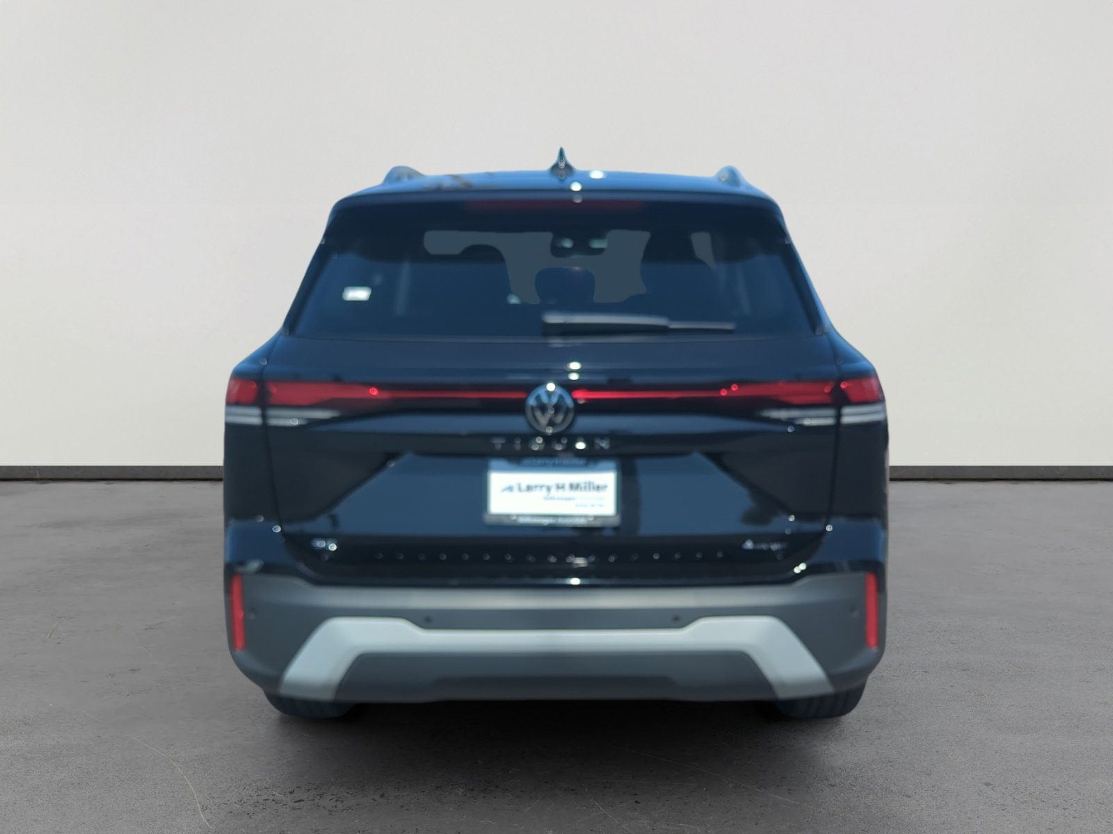 New 2025 Volkswagen Tiguan SE image 4