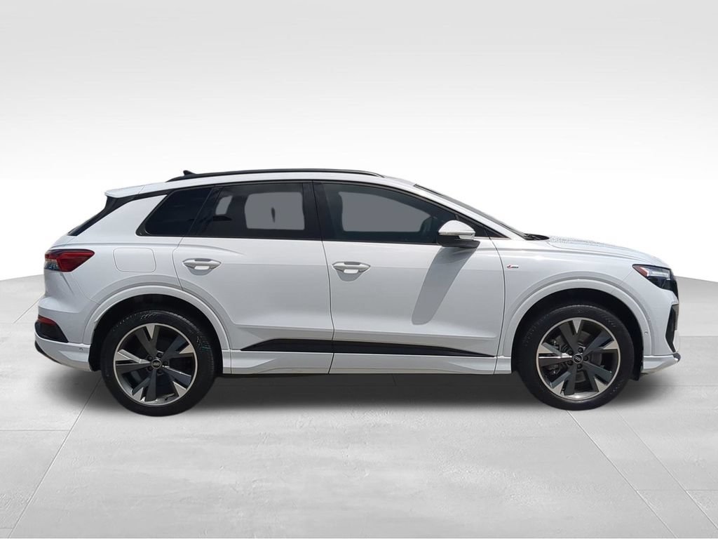 Used 2023 Audi Q4 e-tron Premium Plus w/ Premium Plus AWD/4WD image 2
