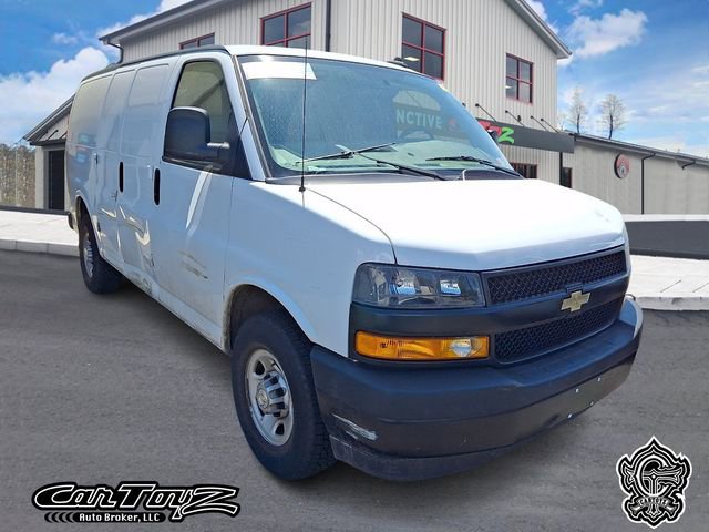 Used 2021 Chevrolet Express 2500 RWD image 1