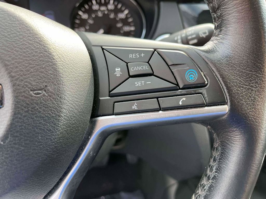 Used 2019 Nissan Rogue Sport SV w/ Technology Package image 19