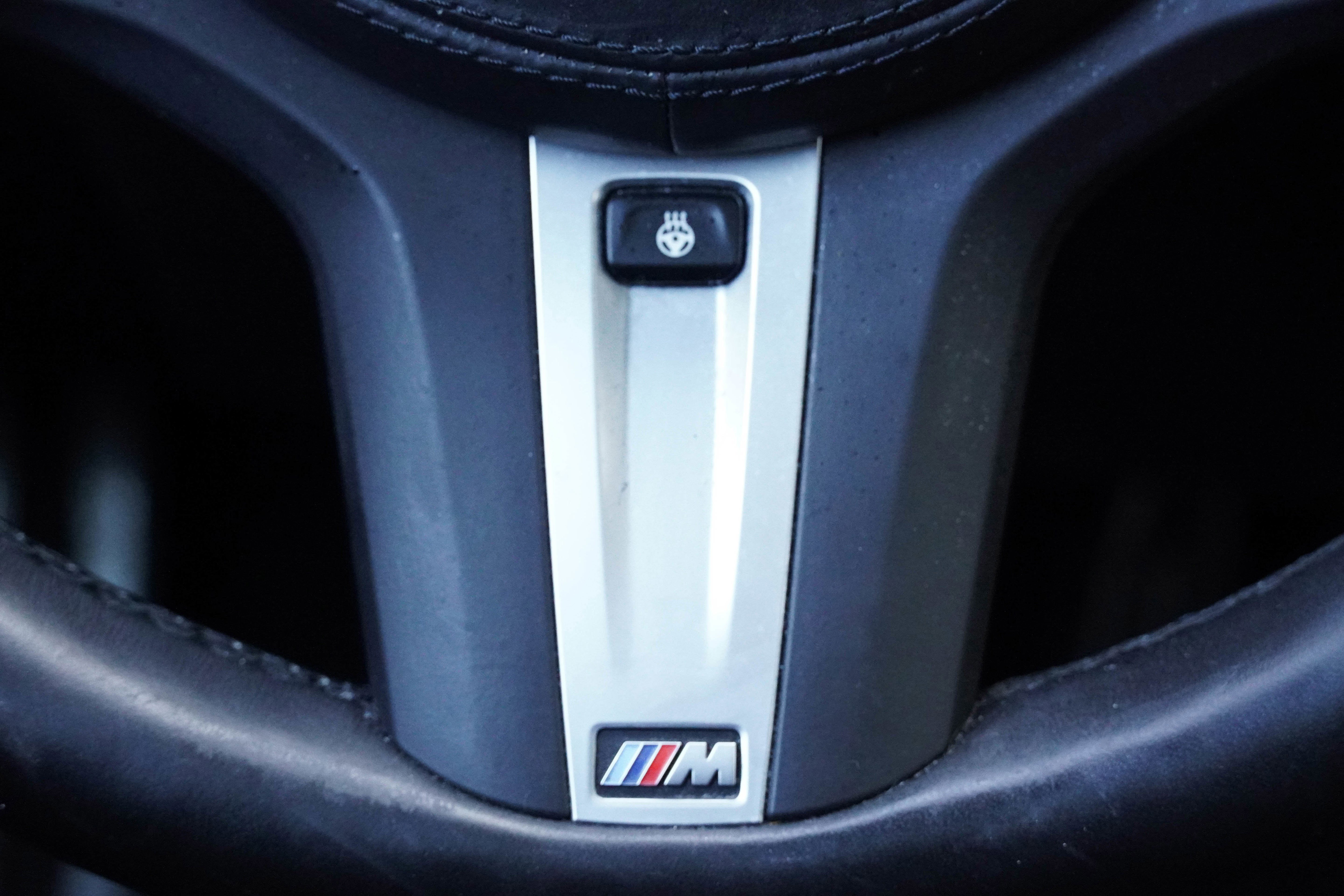 Certified 2023 BMW 530e xDrive w/ Premium Package image 24