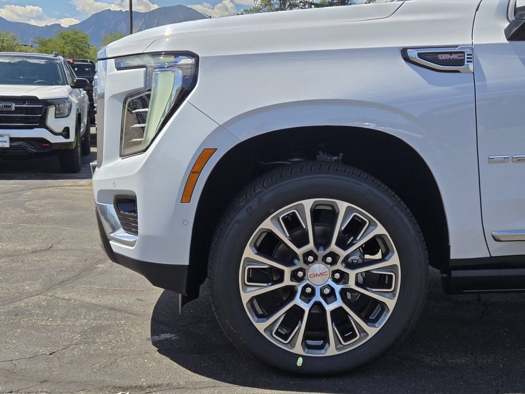 New 2026 GMC Yukon XL Denali w/ Denali Reserve Package AWD/4WD image 6