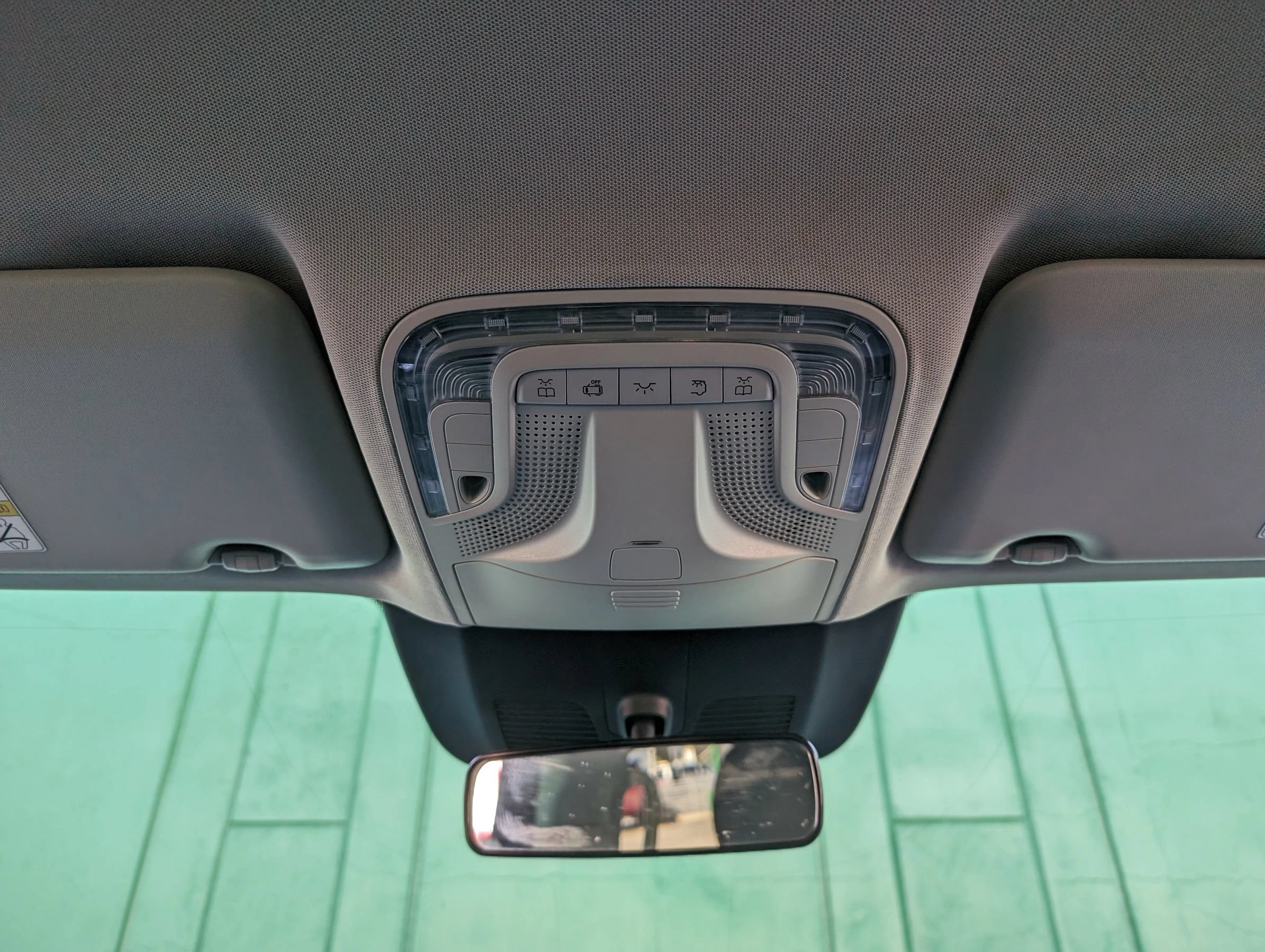 Used 2017 Mercedes-Benz Metris Passenger image 24