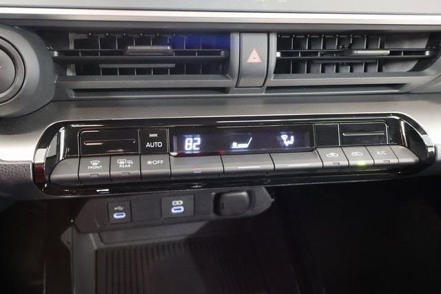 Used 2024 Toyota Prius LE image 20