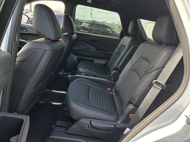 New 2026 Nissan Pathfinder Rock Creek w/ Rock Creek Premium Package AWD/4WD image 6