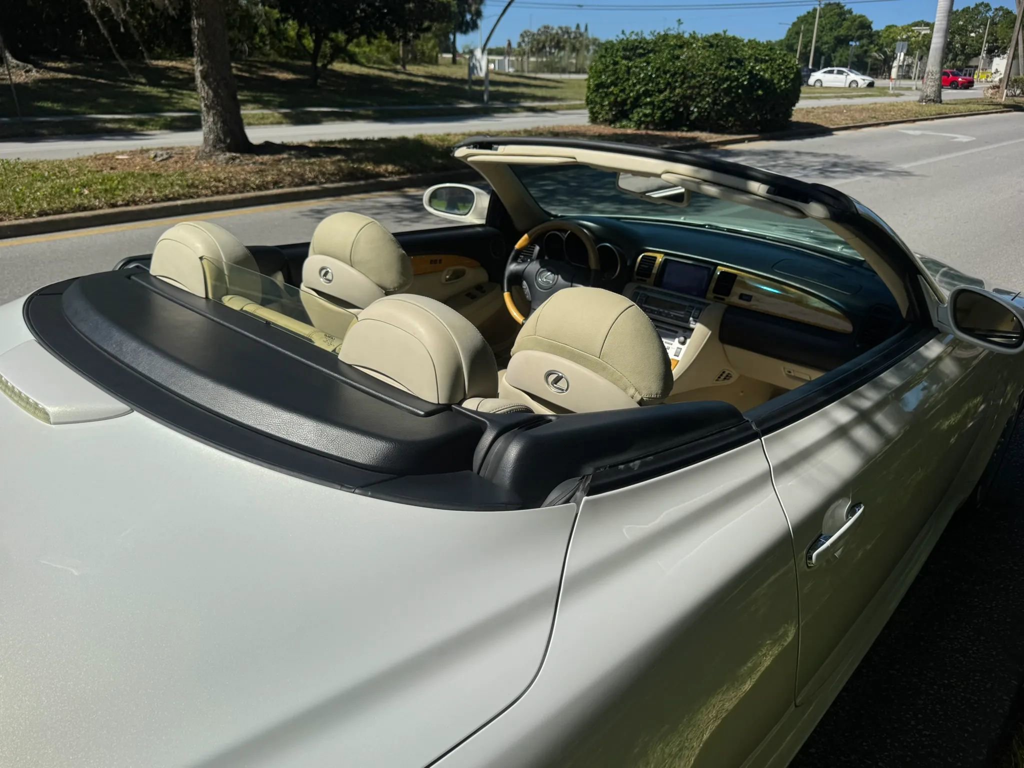 Used 2003 Lexus SC 430 Convertible image 38