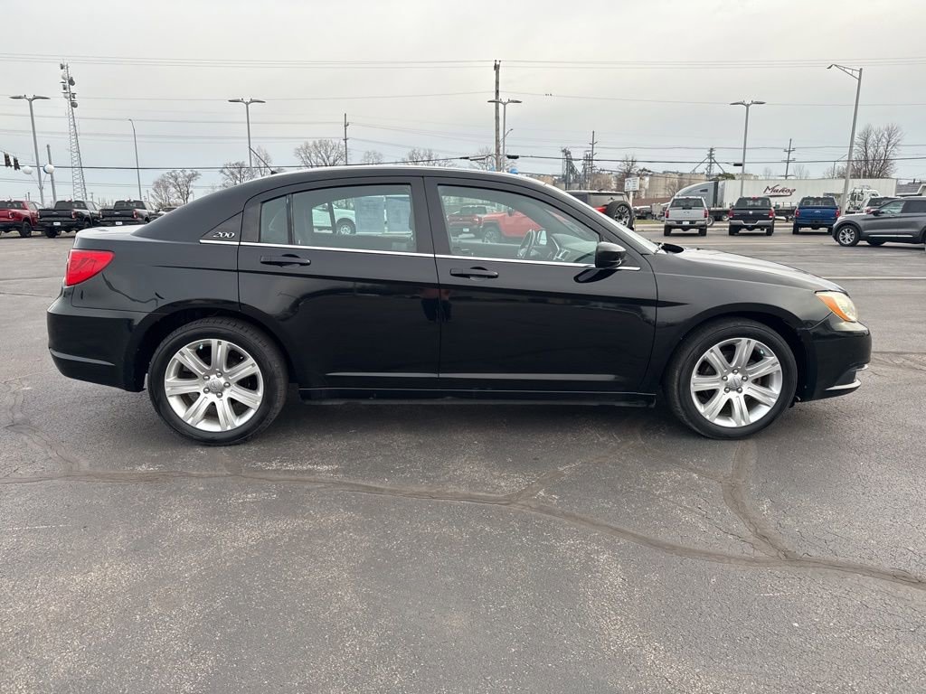 Used 2013 Chrysler 200 Touring w/ Cold Weather Group image 8