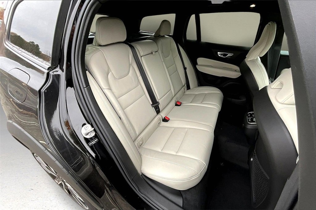 New 2026 Volvo V60 B5 Cross Country Ultra w/ Protection Package Premier image 10
