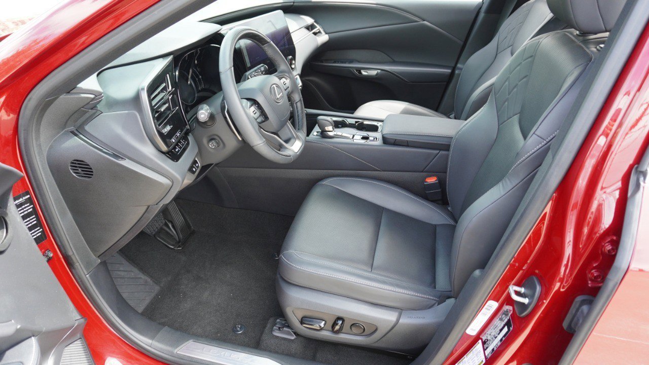 Used 2023 Lexus RX 350 Premium w/ Cold Area Package FWD image 14