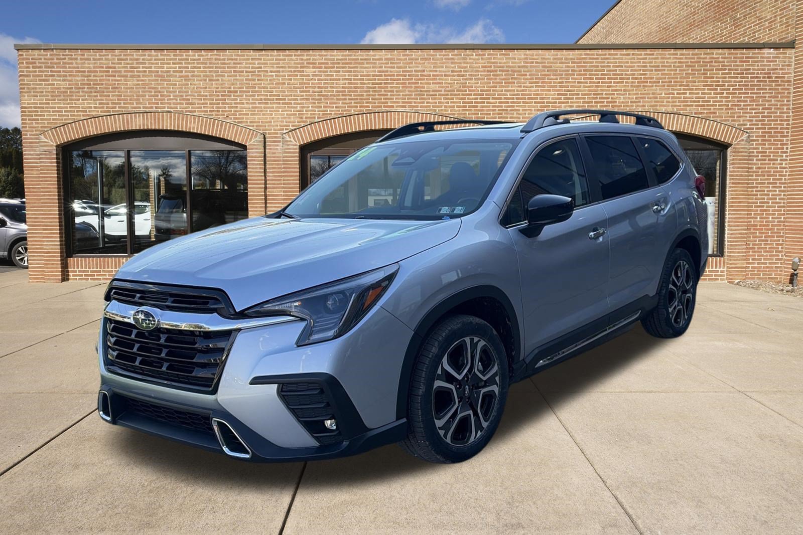 Used 2024 Subaru Ascent Touring AWD/4WD image 8