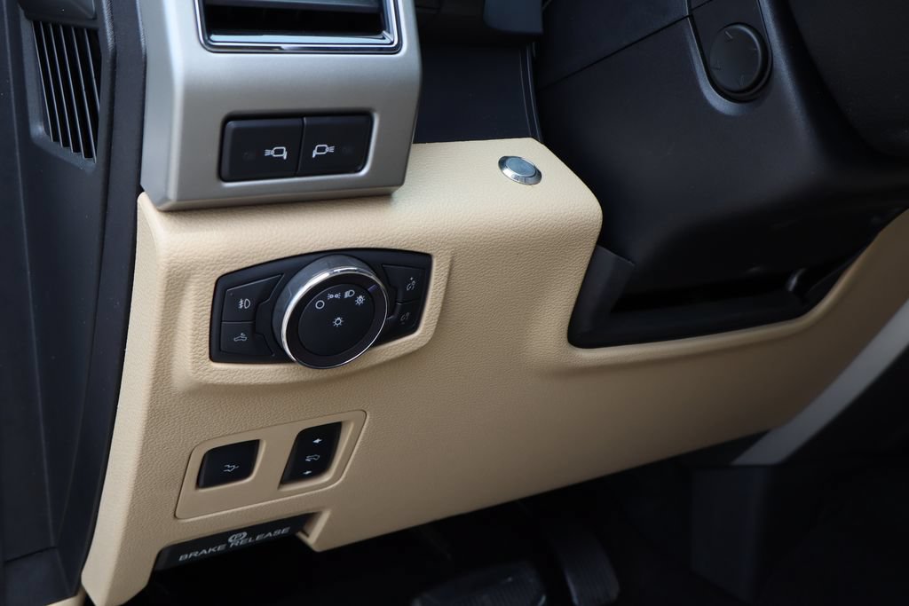 Used 2019 Ford F250 Lariat w/ Lariat Ultimate Package RWD image 13