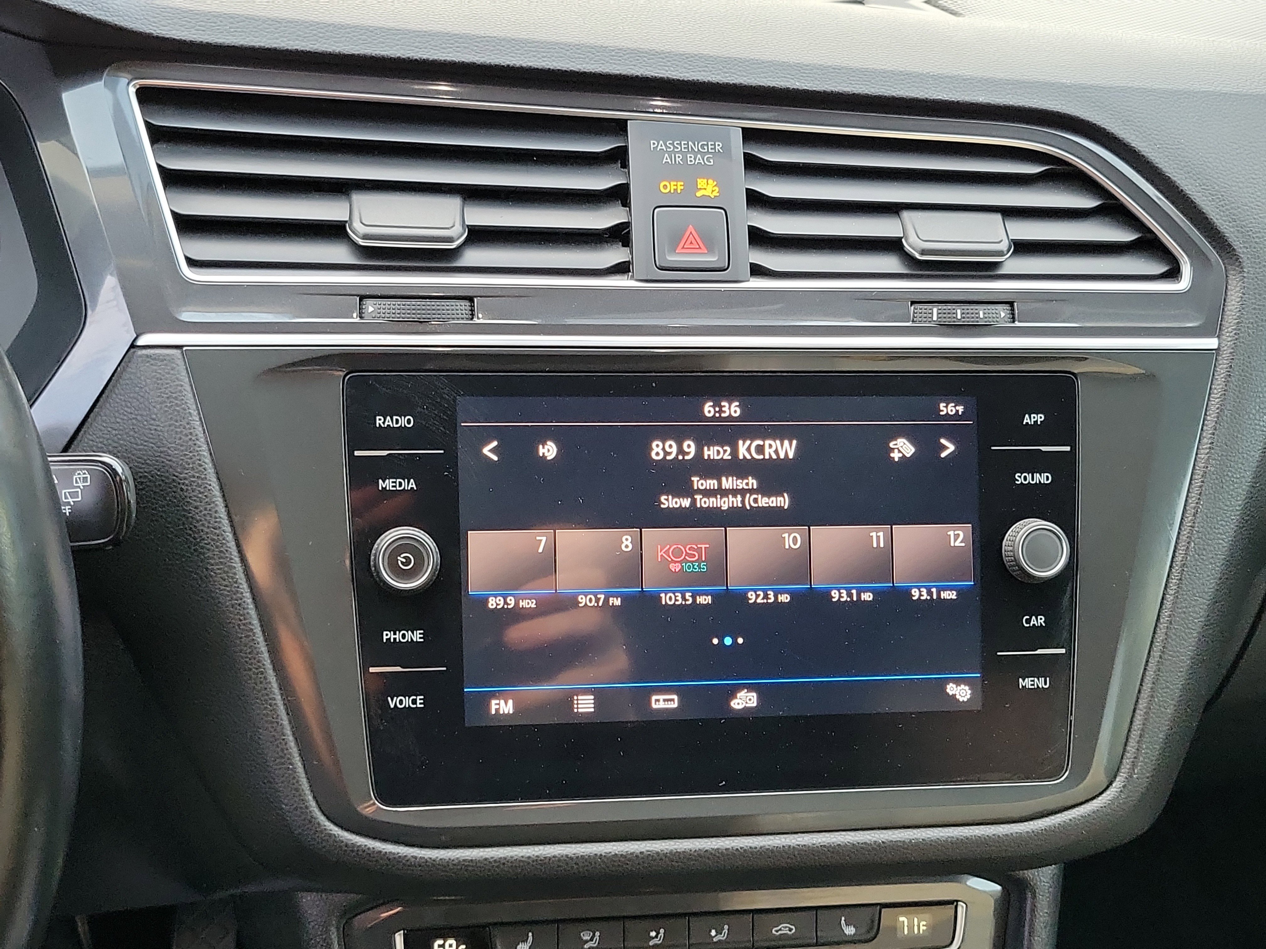 Used 2019 Volkswagen Tiguan SE w/ Panoramic Sunroof Package FWD image 14