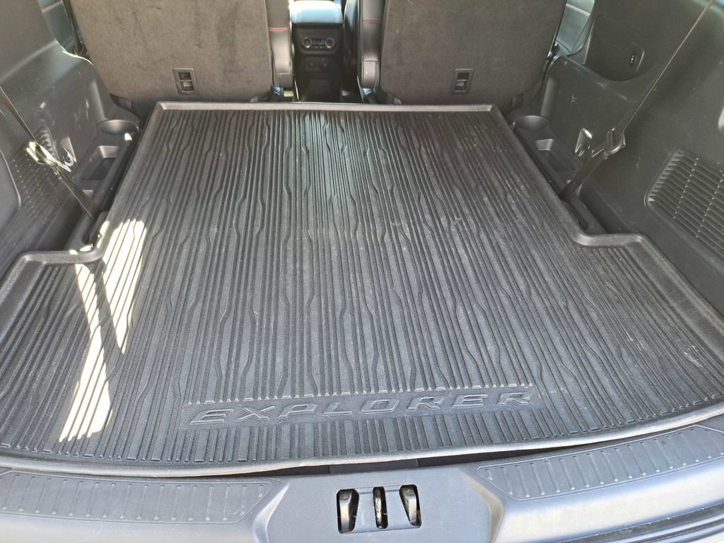 Used 2025 Ford Explorer ST AWD/4WD image 14