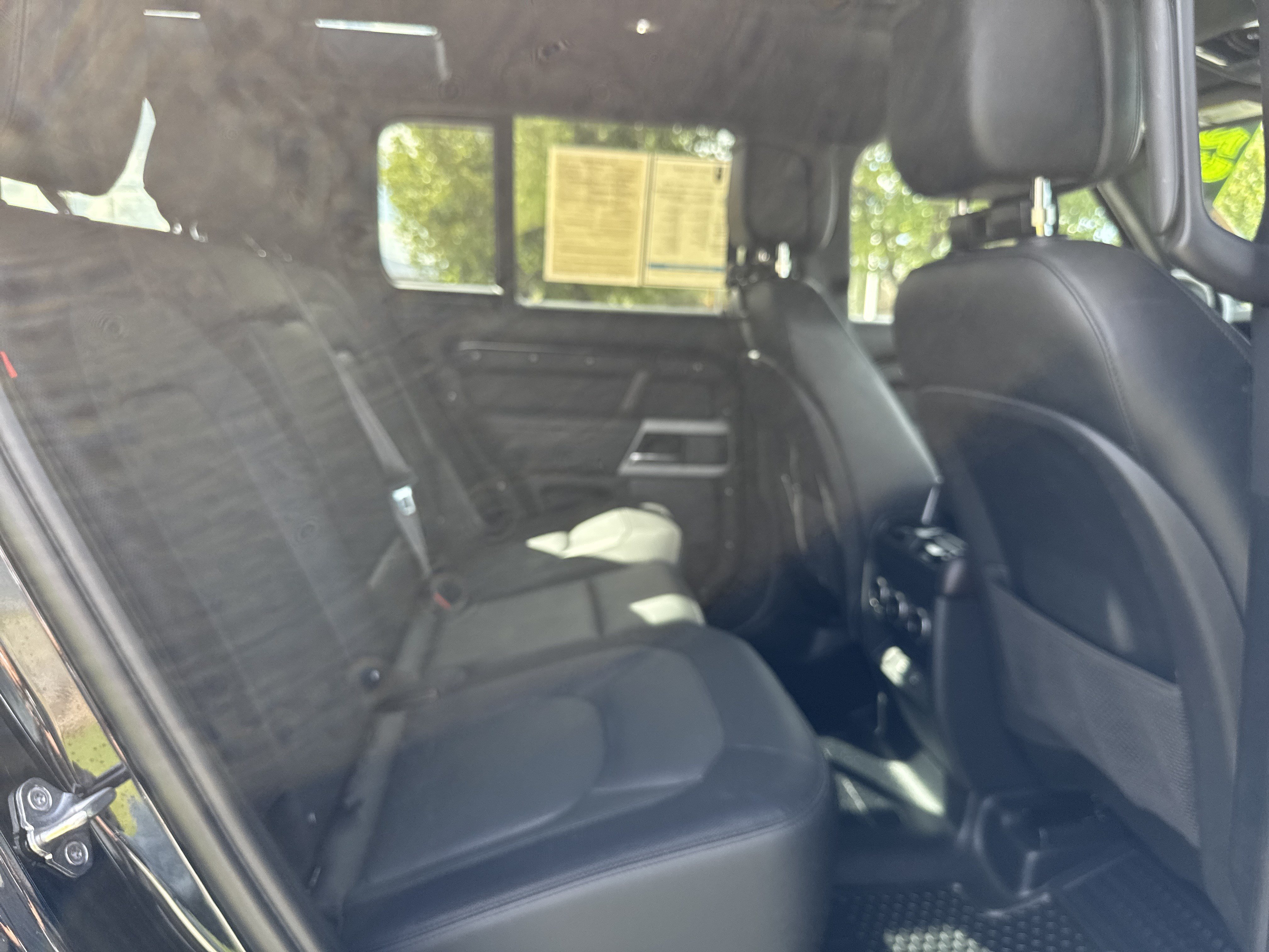 Used 2023 Land Rover Defender 110 X-Dynamic SE AWD/4WD image 23