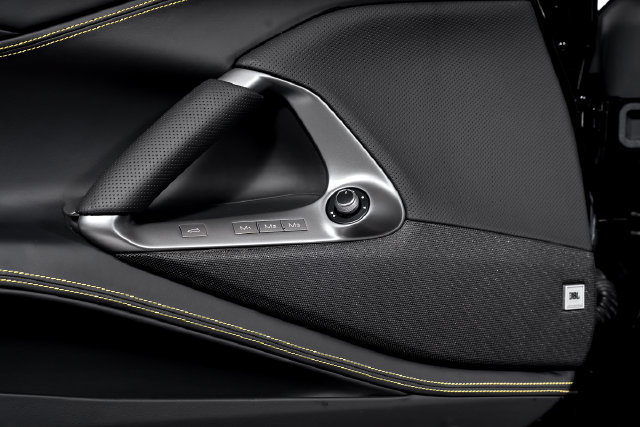 Certified 2022 Ferrari 812 GTS RWD image 61