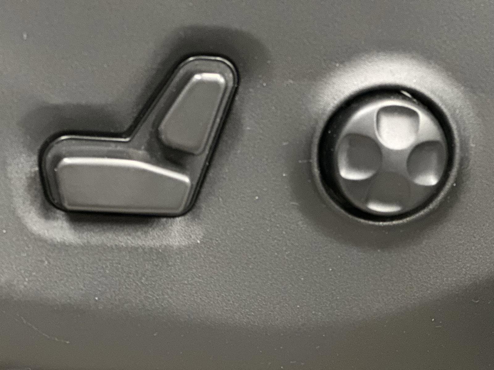 Used 2022 Chrysler Pacifica Limited image 22