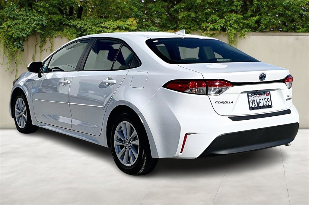 Used 2024 Toyota Corolla LE image 4